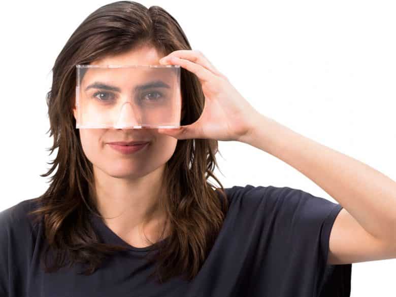 Google Cardboard Plastic - user-demo