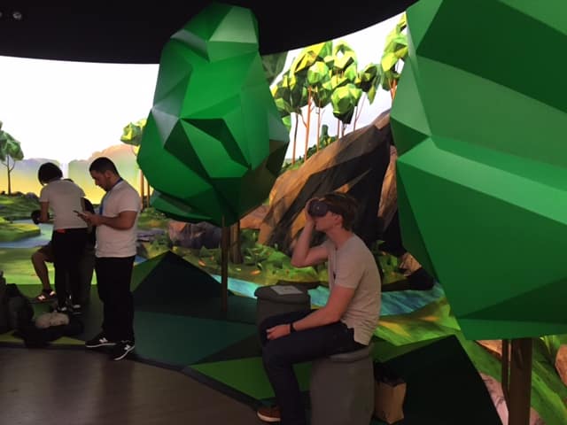 People trying out Google Daydream View at the pop-up store in Soho