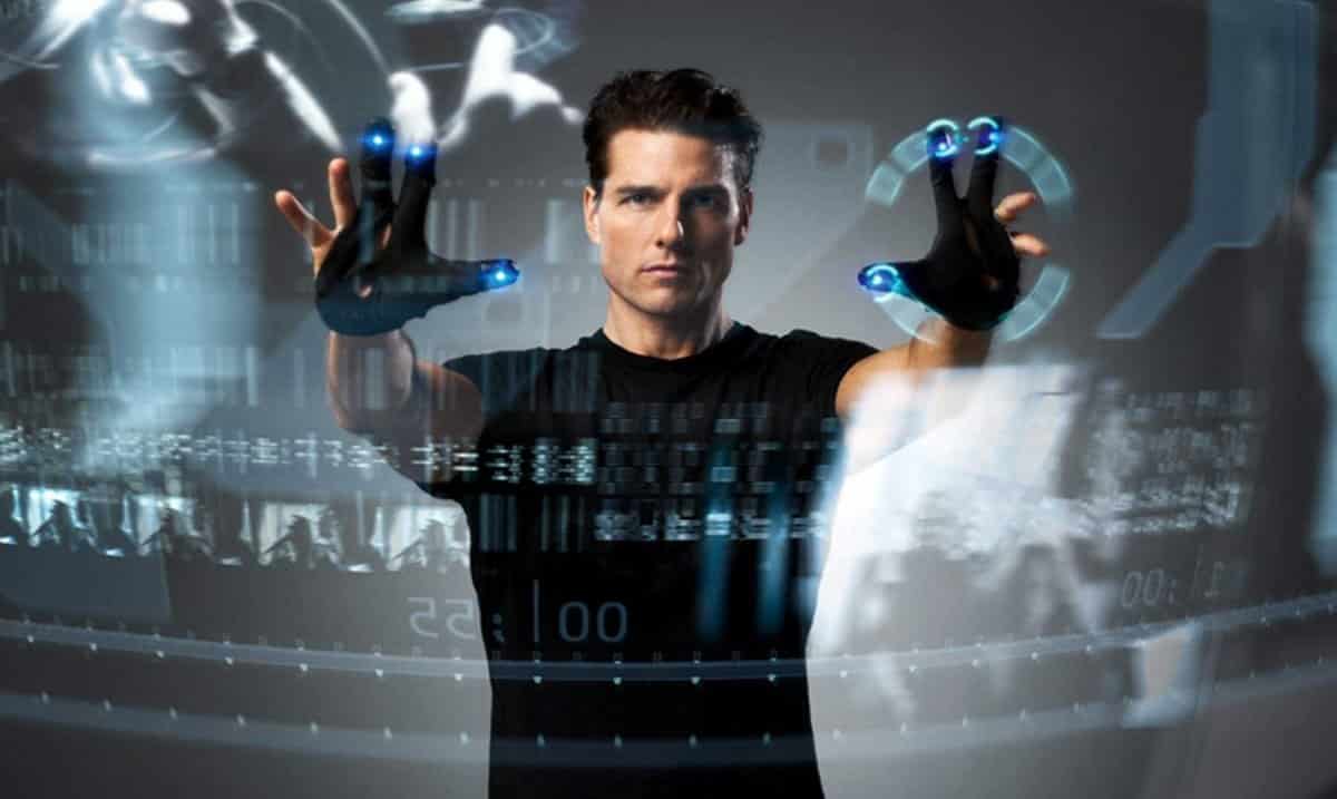 Minority Report's own VR interface required even less than Oculus Dash - only a pair of gloves