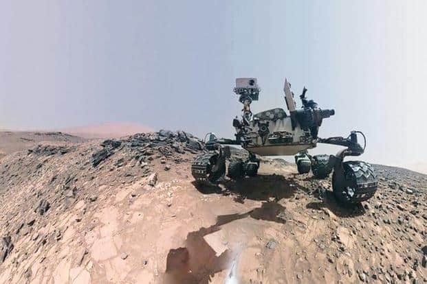 Curiosity Rover on Mars Selfie-time